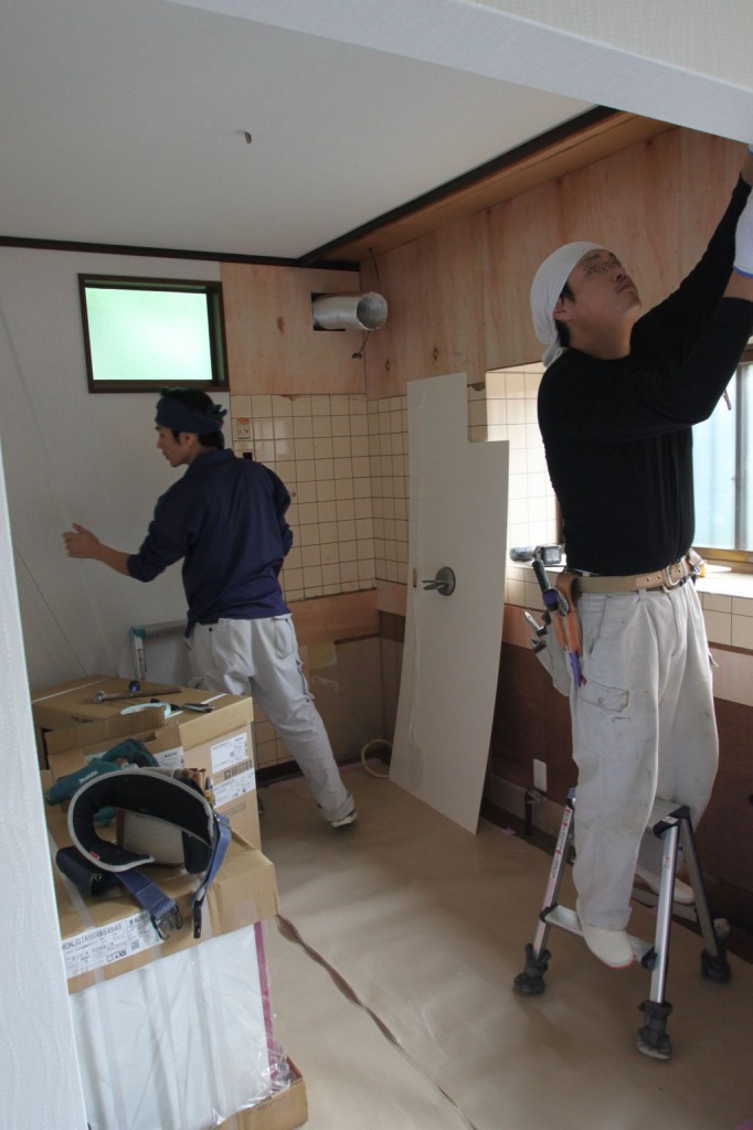 下地取り付け