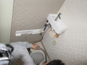 まずは手洗いから